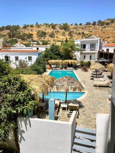 ANTONIS G APARTMENT HOTEL