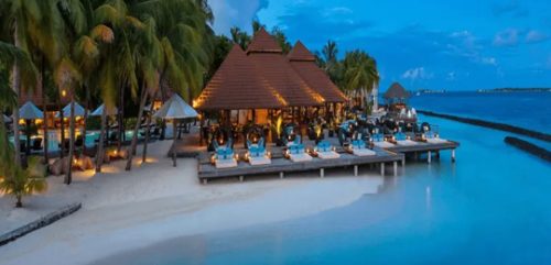 هتل کرومبا ایلند ریزورت