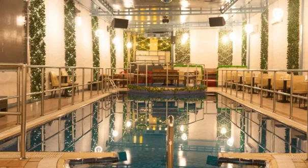 Golden Tulip Deira,s pool