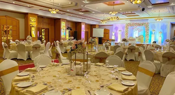 Knight Castle,s restaurant